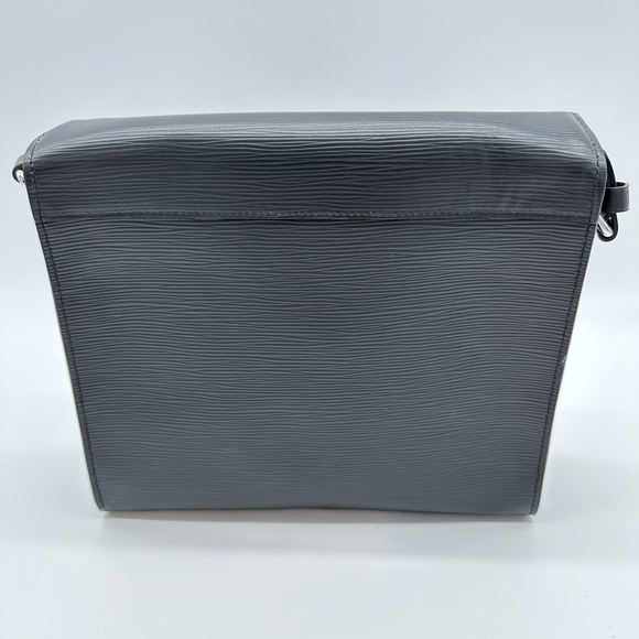 Louis Vuitton Harrington PM Messenger Epi Leather Noir Brand New with Tags - Picture 9 of 16